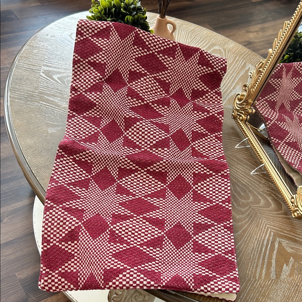 NEW! Vintage Inspired Rustic Red & Creamy White Quilt Star Table Runner